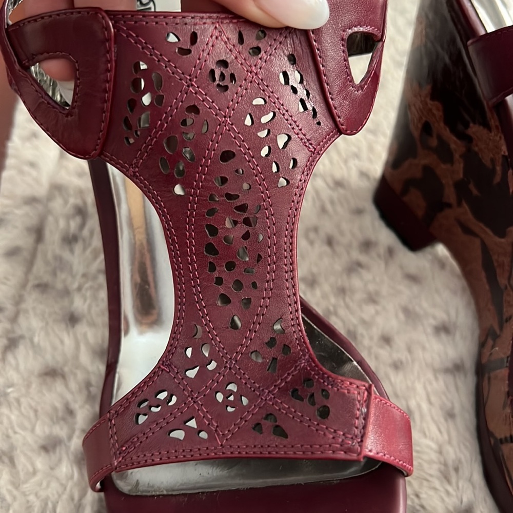 Carlos By Carlos Santana, Size 9, Color Burgundy, - image 4